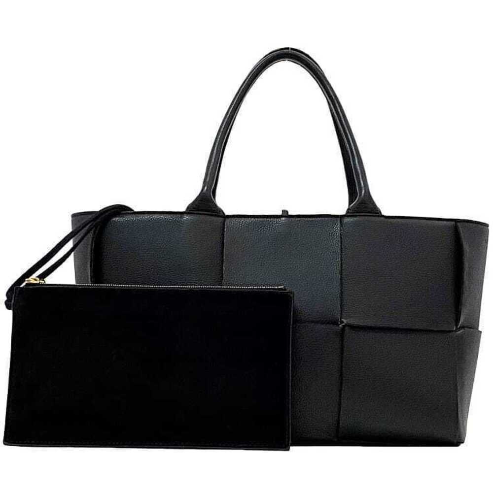 Bottega Veneta Arco Tote Bag Black Maxi Intrecciato Leather Pouch Clutch Grain